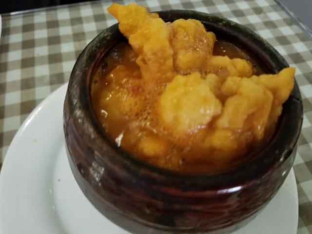 吃貨去哈爾濱一定要吃哪些當(dāng)?shù)氐男〕裕?></a></p>

<p>（5） 哈爾濱的燒烤也不錯(cuò)可以嘗嘗，哈爾濱的燒烤，碳烤居多，生肉烤制，烤出來(lái)的味道，對(duì)食材要求挺高，再就是調(diào)料來(lái)加入。有幾個(gè)店可以推薦，于家燒烤，道外北十八道街84.老味燒烤，安達(dá)街34號(hào)</p>
<p><a href=